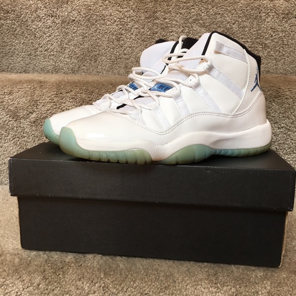 Jordan 11 Columbia Size 6 (Stupid Cheap!!!) - Picture 6 of 8